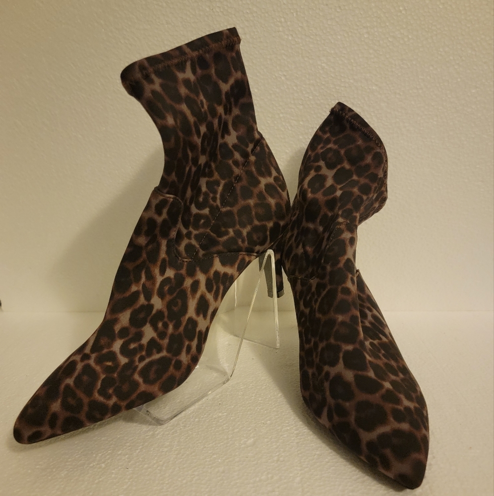 46. 1901 Shoes with Heels